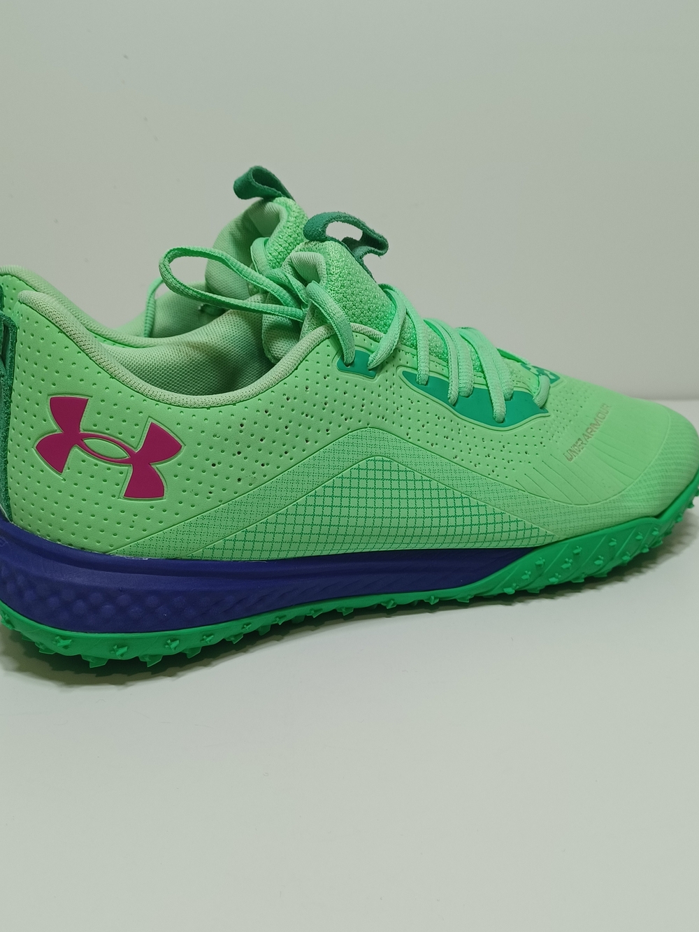 Under Armor UA Shadow Turf 2.0 Green Men’s Size 11/Women’s 12.5